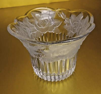 Bowl Shaped Crystal, Clear with Frsted Winter Rose Design, 4