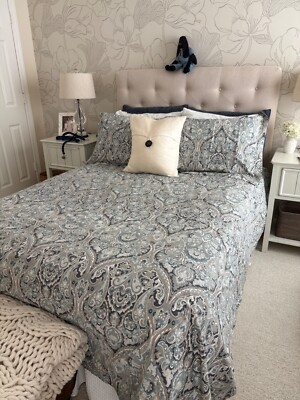 Pottery Barn Mckenna duvet double/full with two standard shams-image