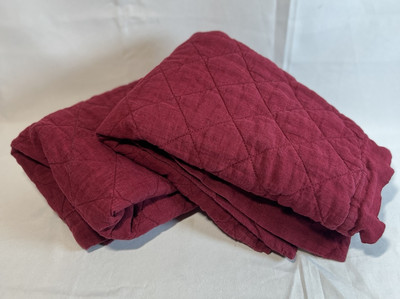 Pottery Barn Deep Red 100% Linen Quilted Flanged Pillow Shams Standard-image