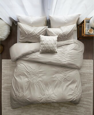 Madison Park Giselle 4-Pc. Tufted Seersucker Duvet Set - KING / CAL KING - Grey-image