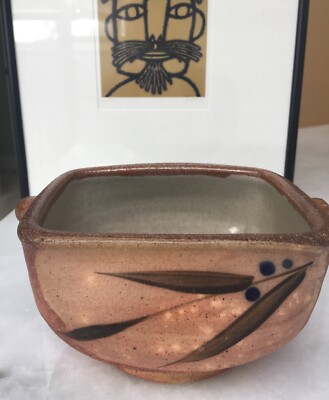 Studio Pottery hand-shaped Bowl rectangular with handles Berry Design stamped M-image
