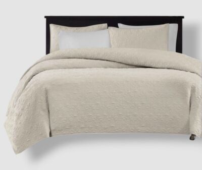 Madison Park Beige Twin/Twin XL Quebec 2-Piece Reversible Quilt Set-image