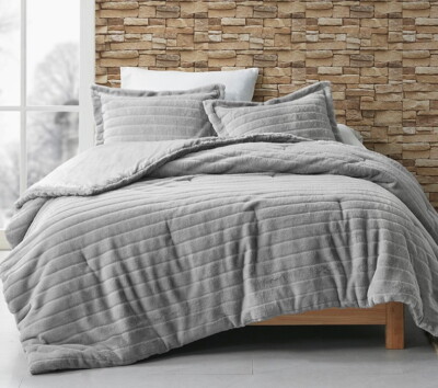 ULTRA PLUSH GREY FAUX FUR 3pc COMFORTER SET : LUXURY SOFT MINK GRAY BEAR HUG-image