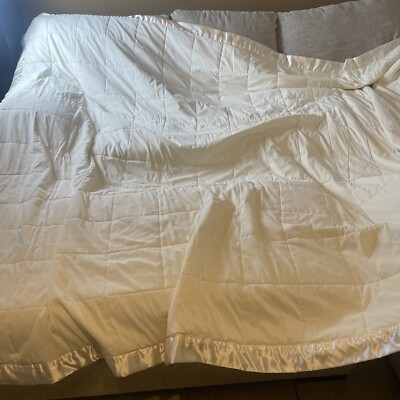 Madison Park Windom Lightweight Down Alternative Cream Satin Trim Blanket 108x96-image