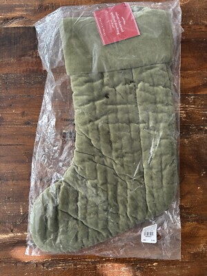 New Pottery Barn Channel Pet Quilted Velvet Christmas Green  NWT-image