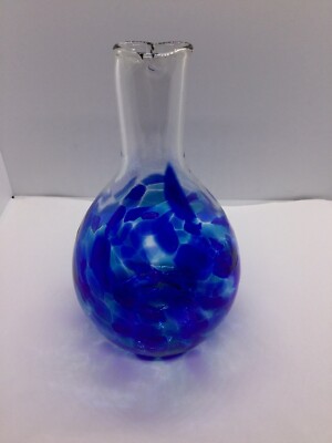 CIRCLE OF FRIENDS ART STUDIO BLOWN GLASS BUD VASE WITH HEART SHAPED MOUTH-image