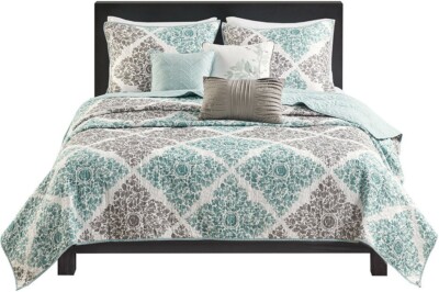 NEW Madison Park CLAIRE 6 Piece  Coverlet Set with 3 Throw Pillows - Aqua NIB-image