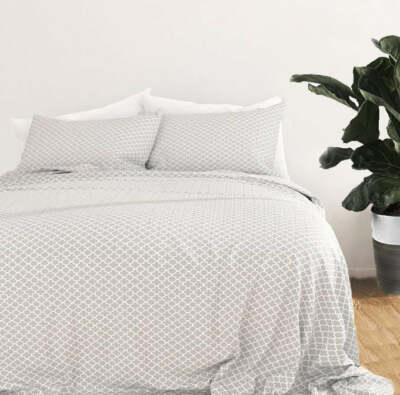 Super Soft Microfiber Quatrefoil Gray Full/ Queen/ King Sheet Set-image