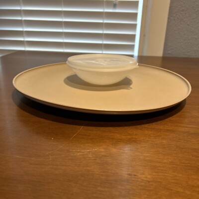 Vintage Tupperware #492-2 Chip Dip and Serve Beige Tray, White Bowl, & Lid-image