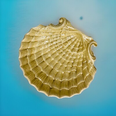 Textured Seashell Shaped Studio Pottery-by Red Mason Soap Dish Beige 8”x9”-image