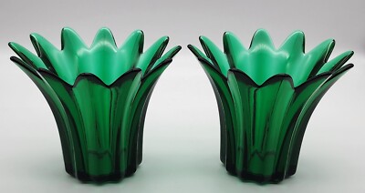 Set of 2 Studio Nova Atomic Sunburst Tulip Shaped Candle Holders Emerald Green-image