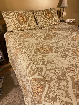 Pottery Barn Camilla King Duvet Cover& 2 Pillow Shams & Pair Of Matching Drapes-image