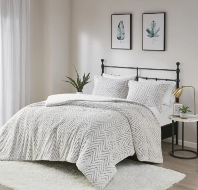 Madison Park Adelyn Ultra Plush Down Alternative Comforter Set FULL/ QUEEN-image