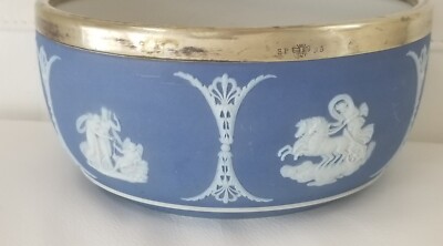 WEDGWOOD LIGHT BLUE JASPERWARE LARGE 8