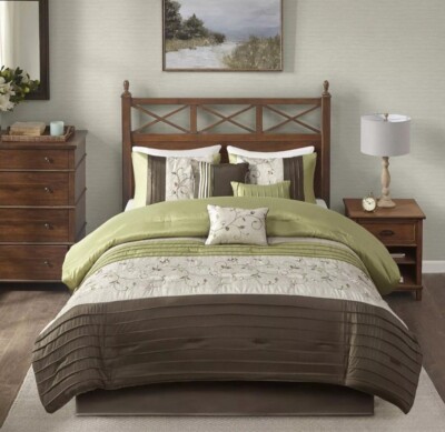 Madison Park Serene Faux Silk Comforter Set - Queen (90 in x 90 in), Green -image