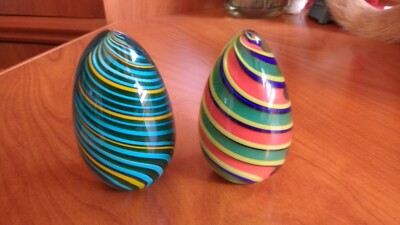 Two Egg Shaped Hand Blown Glass Paperweights by Fritz Lauenstein -image