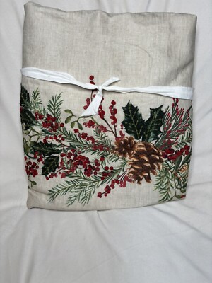 pottery barn Holly Berry Wreath Duvet - Queen-image