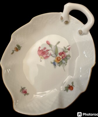 Antique Bing & Grondahl (now Royal Copenhagen) Saxon Flower Leaf Shaped Dish-image