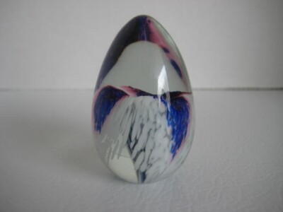 Vintage GES Glass Eye Studio 1991 Signed Egg Shaped Paperweight-image