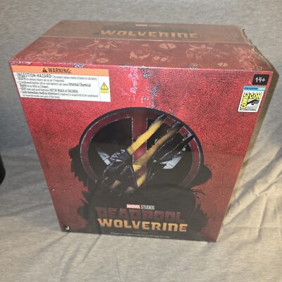 SDCC 2024 Deadpool & Wolverine Battle Set Jazwares EXCLUSIVE LE250 + Necklaces -image