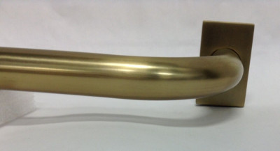 Pottery Barn Room Darkening Curtain Rod 1.25 48-88 brass hidden connection MED-image