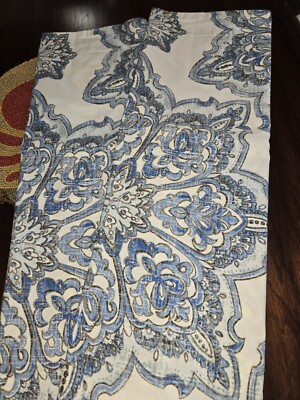 Pottery Barn Eoro Shams Pair Blue Medallion 26x26-image