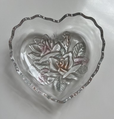 Studio Nova by Mikasa Heart Shaped Glass Bowl Ruffled Edge Soft Pink and Green-image