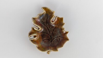 Vintage Signed 1975 Studio Pottery Leaf-Shaped Bowl Glazed - Handcrafted Piece-image