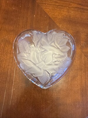Studio Nova Crystal Heart Shaped Candy Dish Etched Glass Frosted Roses & Leaves-image