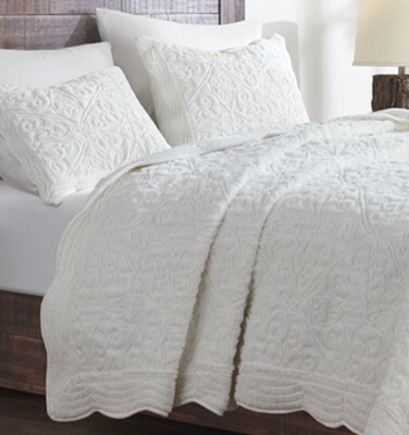 BEAUTIFUL WEDDING SCROLL WHITE 3pc Queen COVERLET SET : ASTER FAUX FUR QUILT-image
