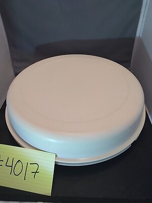 Tupperware Veggie, Fruit, Chip & Dip Divided Bottom  Lid - 2pc Set Custome#4017 -image