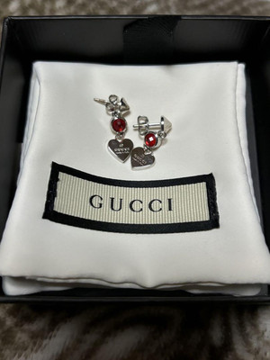 GUCCI Heart-shaped Stud Earrings Red Crystal Trademark Engraved Swing Boxed-image