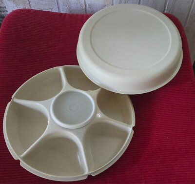 Tupperware Vegetable Dip Snack Relish Divided Serving Tray w/Lid 1665-2-image
