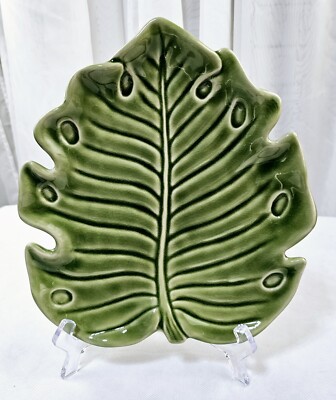 Monterey Collection Home Studio 10” Ceramic Green Leaf Shaped Dish Plate Serving-image