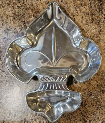 Wilton Armetale Susan Winget Florentine Fleur De Lis Chip & Dip Tray Dish-image