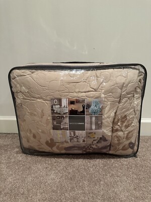 MADISON PARK. COVERLET SET-image