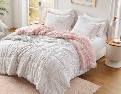 California King Elegant Champagne Pink Blush Faux Fur Comforter Madison Park -image