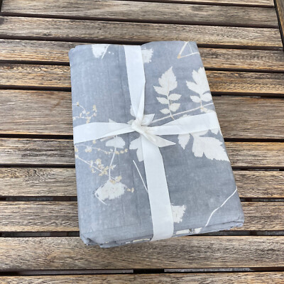 Pottery Barn Gray Shadow Floral Organic Cotton Twin Duvet Cover NWOT-image