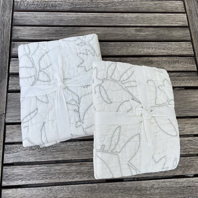 Pottery Barn Rebecca Atwood Spring Garden Cotton Set Of 2 Standard Shams NWOT-image