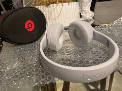 Beats by Dr. Dre Solo2 Wireless Headphones white -image