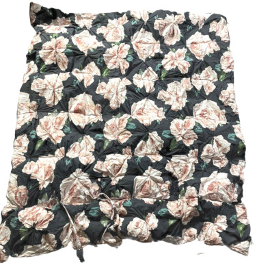 Pottery Barn Teen Emily & Meritt Bed of Rose Sleeping Bag/Blanket w/ Metal Zip -image