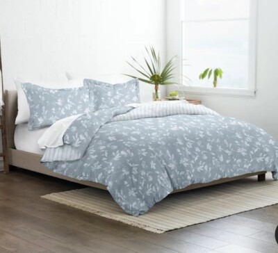 Reversible LT Blue Patterned 3PC Duvet Cover-Easy-Care, Wrinkle Free-NEW w/Tags-image