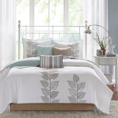 Madison Park Caelie 6 Piece Embroidered Quilt Set with Throw Pillows-image