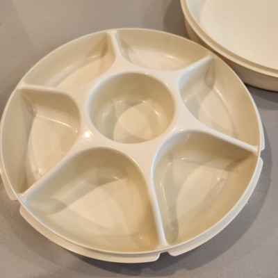 Vintage Tupperware 1665 1666 Almond 2-Piece Serving Chip n Dip Divided Tray-image