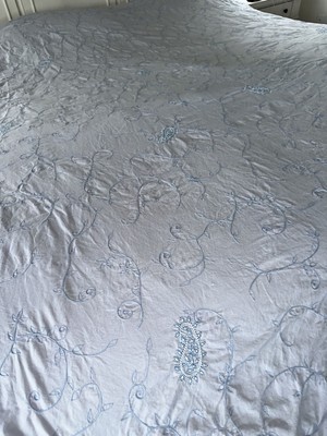 POTTERY BARN Baby Blue Floral Paisley Embroidered Duvet Cover Full Size 80”X 88”-image