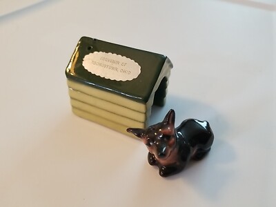CHIHUAHUA & DOG HOUSE SALT AND PEPPER SHAKERS  CERAMIC ARTS STUDIO YOUNGSTOWN OH-image