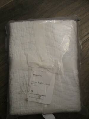 POTTERY BARN WAVE MATELASSE WHITE STANDARD PILLOW SHAM -image