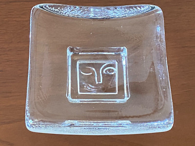 Kosta Boda Seven Days ~Monday ~ Art Glass Picasso Face Dish by Bertil Vallien-image