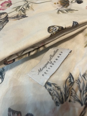 Mariah’s Lhuiller Queen Duvet Set By Pottery Barn Includes Shams-image