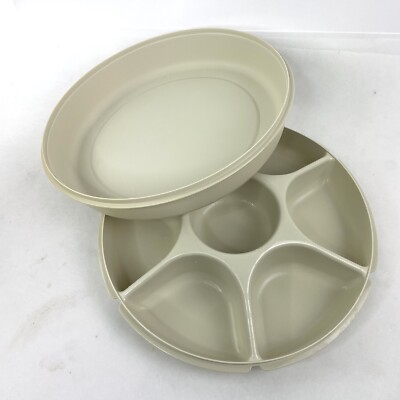 Tupperware Divided Veggie/Fruit/Dip Snack Party Tray Almond 1665-3 W/Lid 1666-3-image